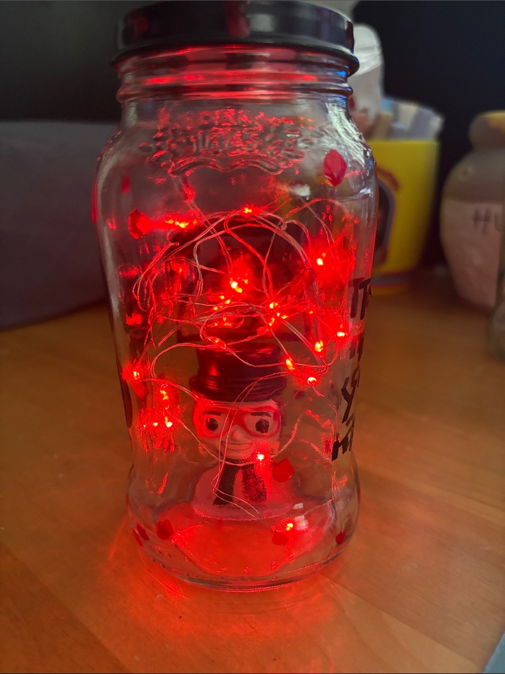 The Grabber Handcrafted Light-Up Horror Jar w/ Pocket Funko - Picture 3 of 7